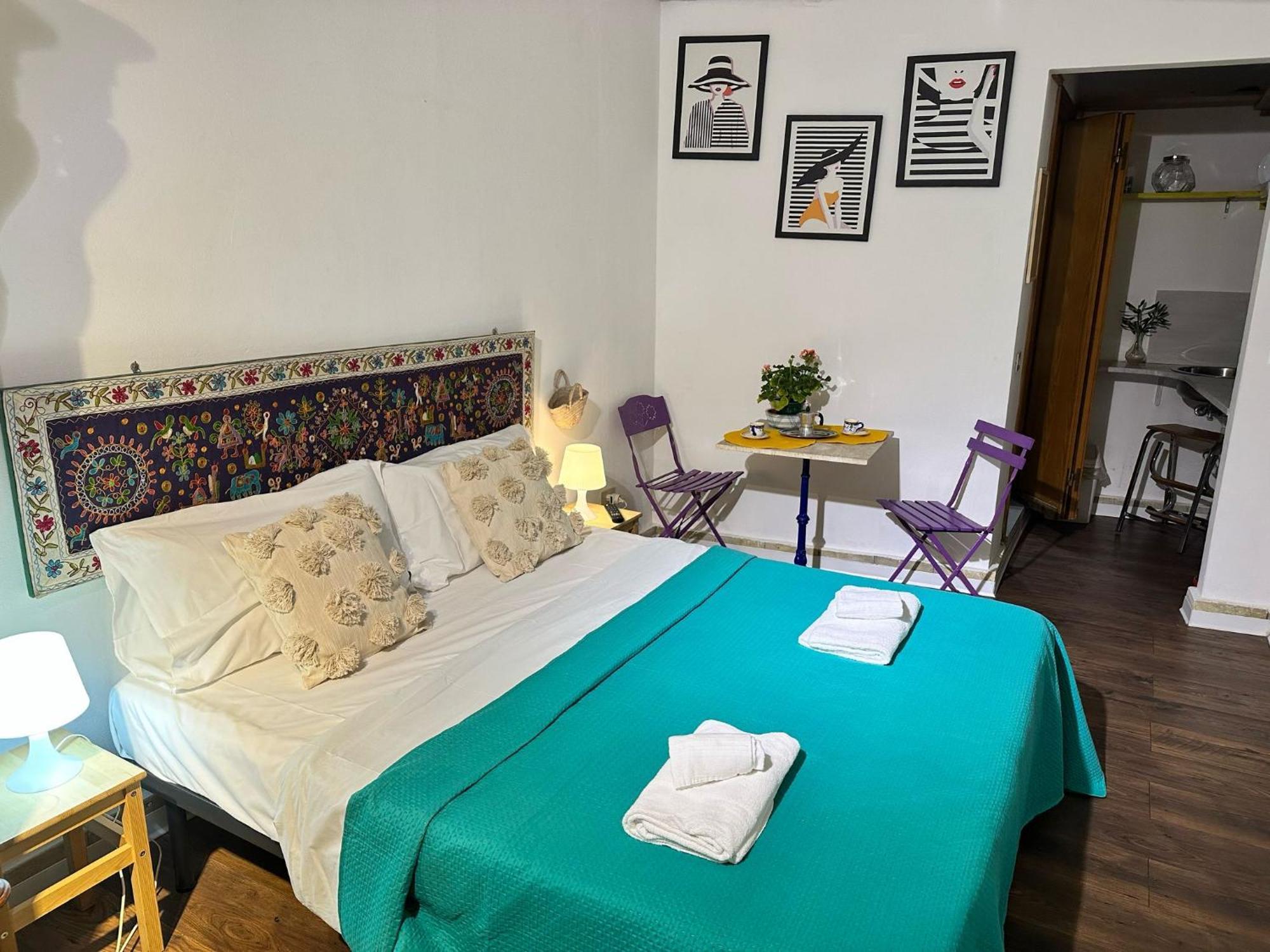 Via Zara Hostal *